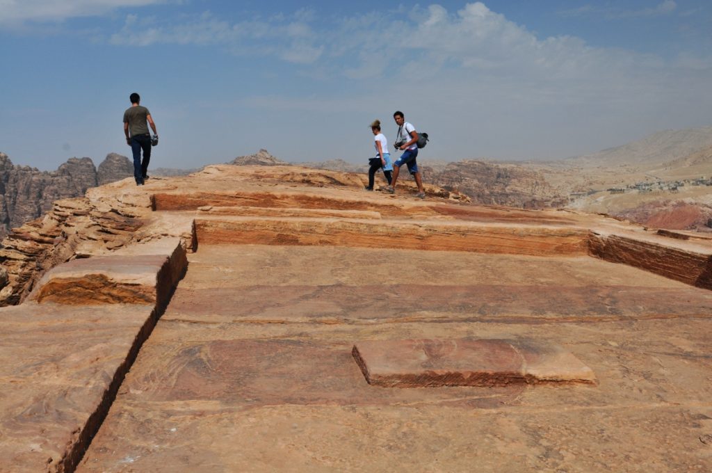 petra de sus obiective turistice iordania drum spre locul sacrificiului