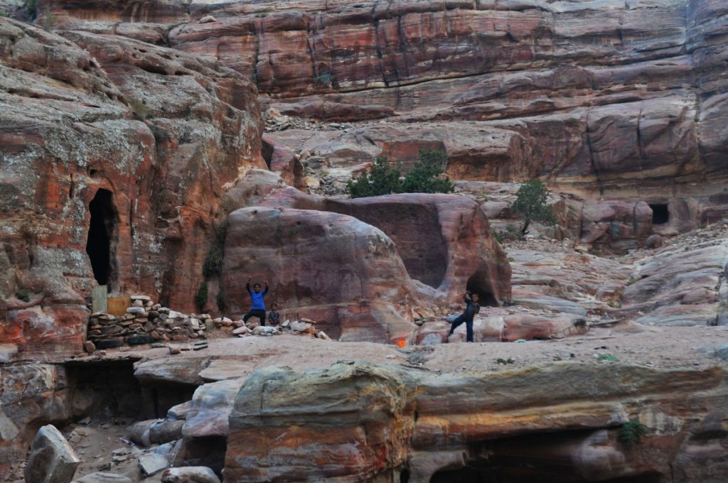 petra obiective turistice iordania beduini localnici