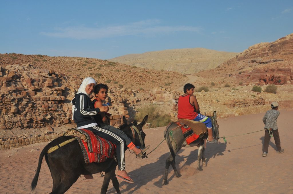 petra obiective turistice iordania copii