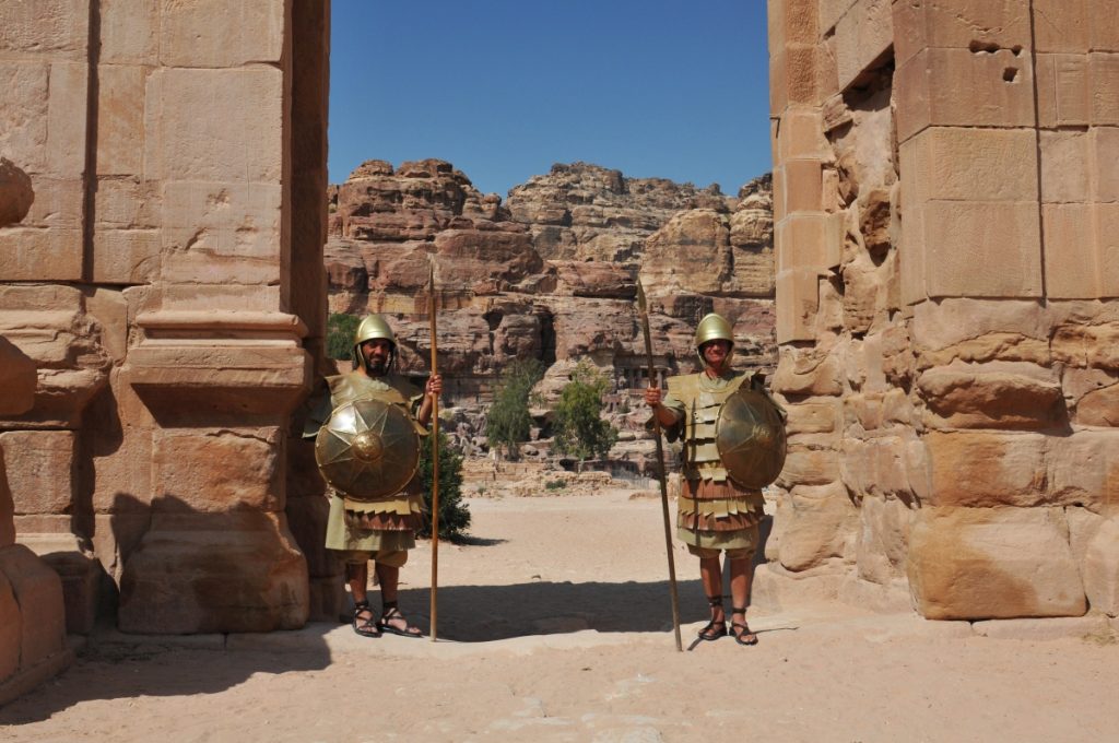 petra obiective turistice iordania poarta lui hadrian