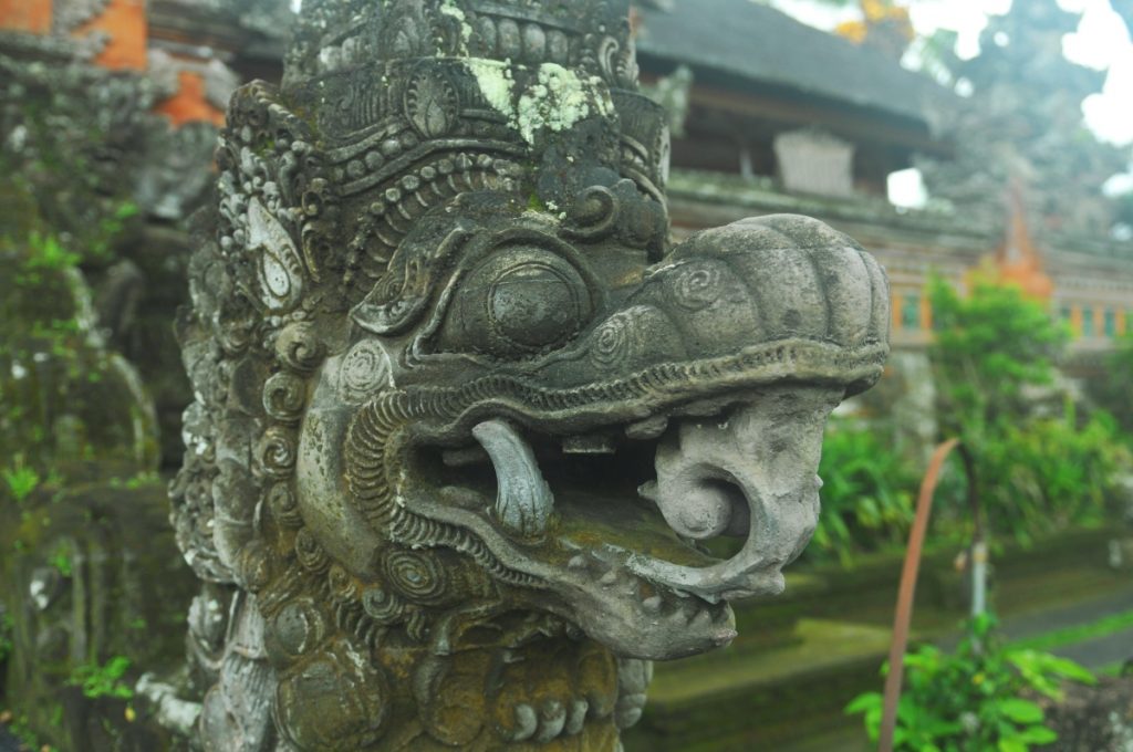 temple bali indonezia saraswati ubud