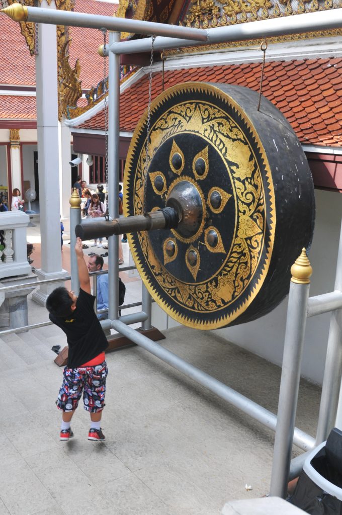 Wat Saket templul muntele de aur bangkok obiective turistice thailanda