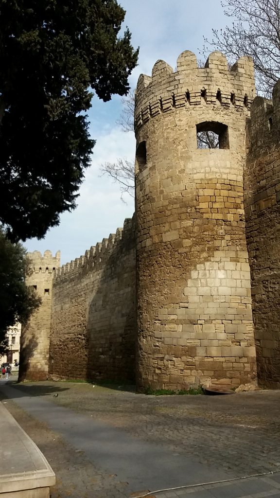 obiective turistice baku azerbaidjan ziduri centrul istoric