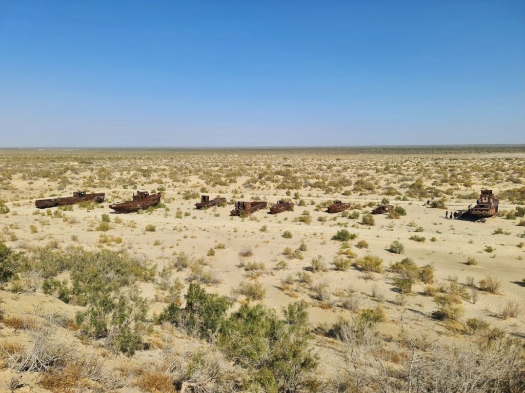 obiective turistice uzbekistan cimitirul nave muinak marea aral karakalpakstan