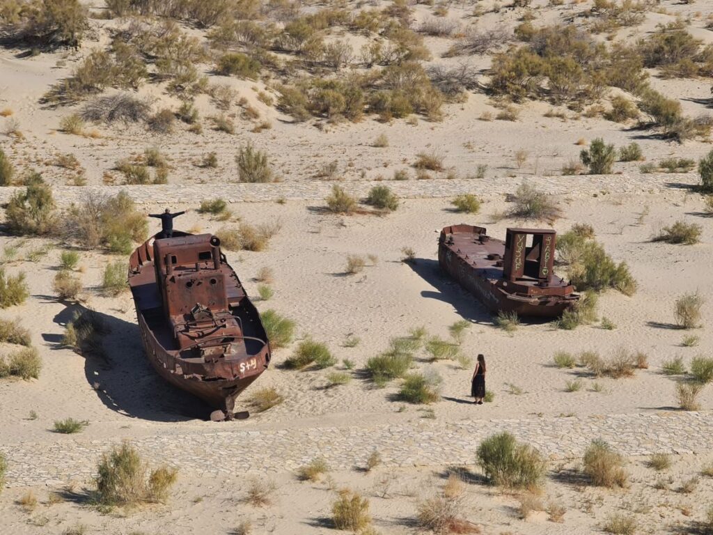 obiective turistice uzbekistan cimitirul nave muinak marea aral karakalpakstan