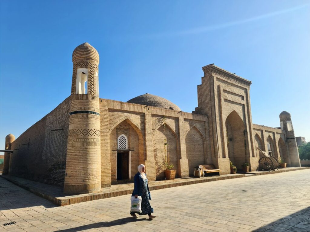 obiective turistice uzbekistan khiva medrese