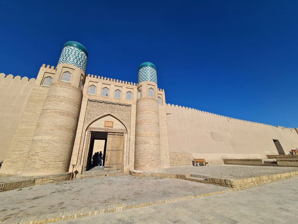 obiective turistice uzbekistan khiva palatul