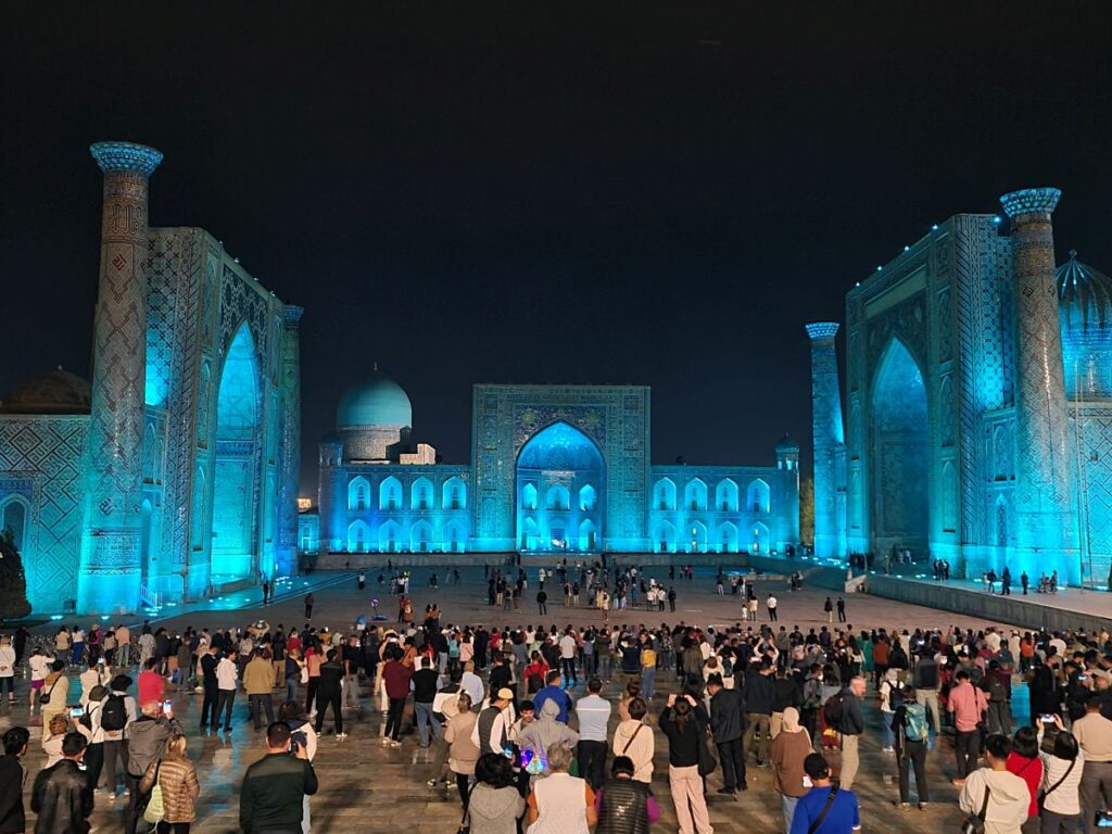 obiective turistice uzbekistan samarkand registan luminat