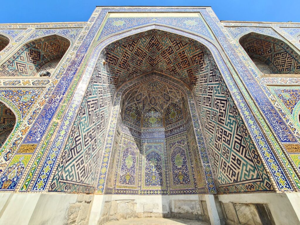 obiective turistice uzbekistan samarkand registan medresa sherdor