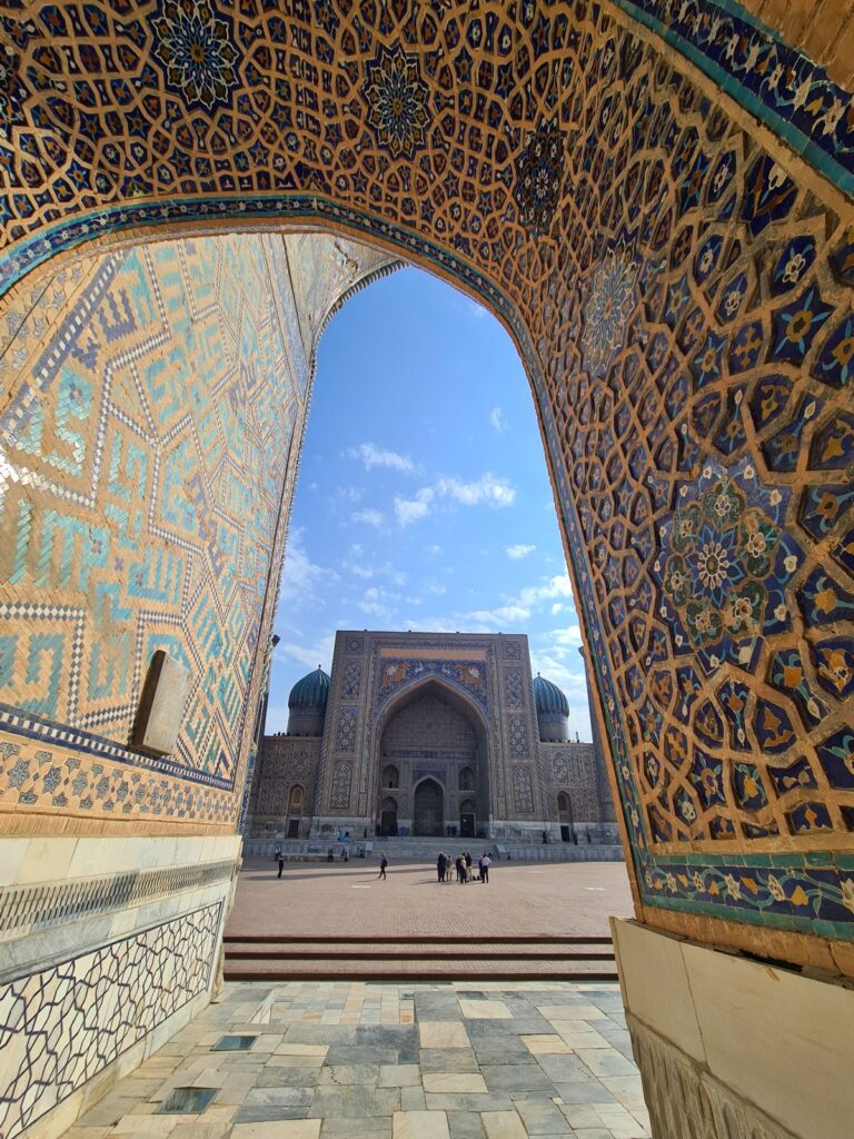 obiective turistice uzbekistan samarkand registan medresa sherdor